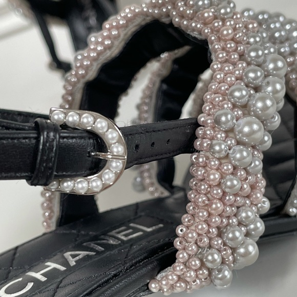 Chanel Pearl Sandal - Picture 5 of 11